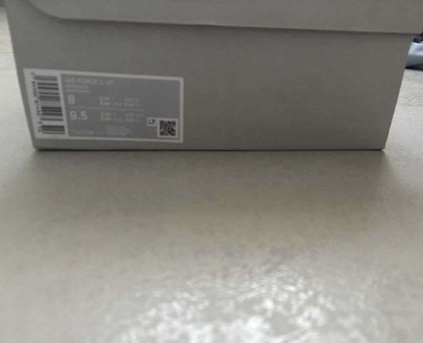 Продавам НОВИ Nike Air Force 1 07' Triple White (всеки размер от/до 36-47)