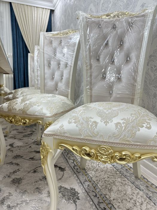 Kozoynakli xola stol ostidan soradi