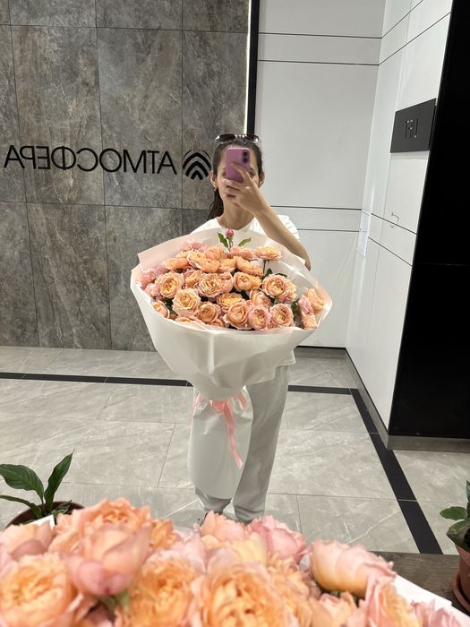 Пионовидные розы букет