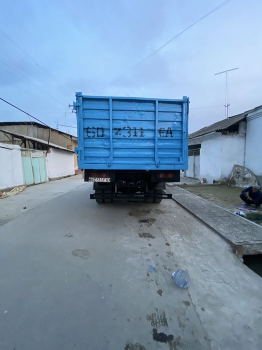 Zil samosval sotiladi