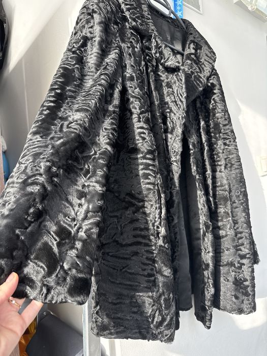 Haina astrahan neagra