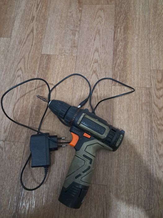 Продам шуруповерт