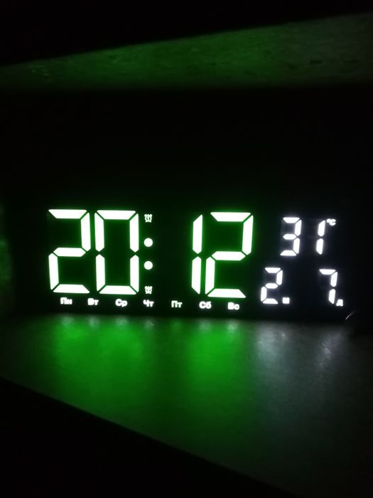 Продам часы электронные новые