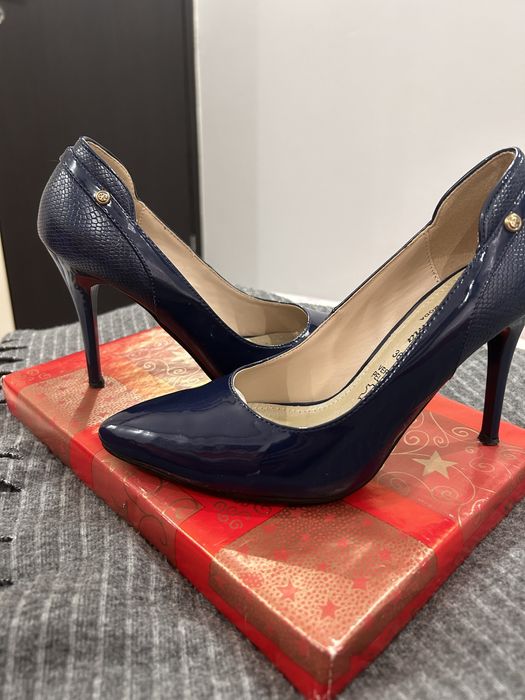 2 perechi Pantofi piele marime 36