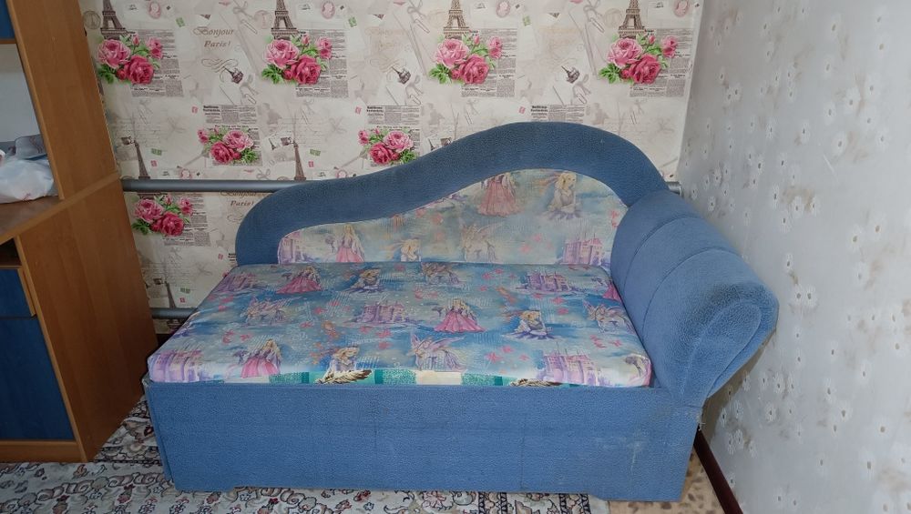 Продам подростковый диван