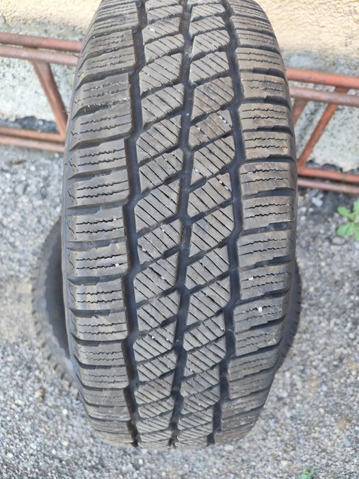 15 ки гуми зимни 225х70х15C