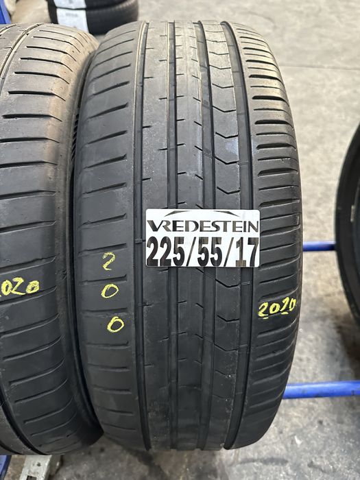 225/55/17 Vredestein