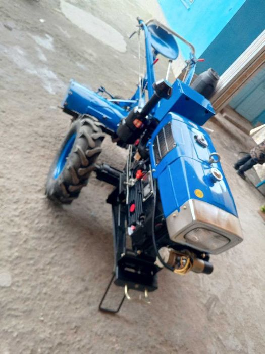 Zubr 1100 motokultuvator