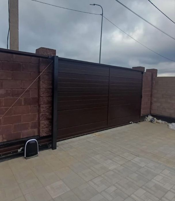 Секционные гаражные ворота