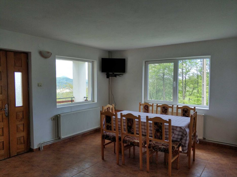 Închiriez cabana la munte Zarnesti zona Bran-Tohanita