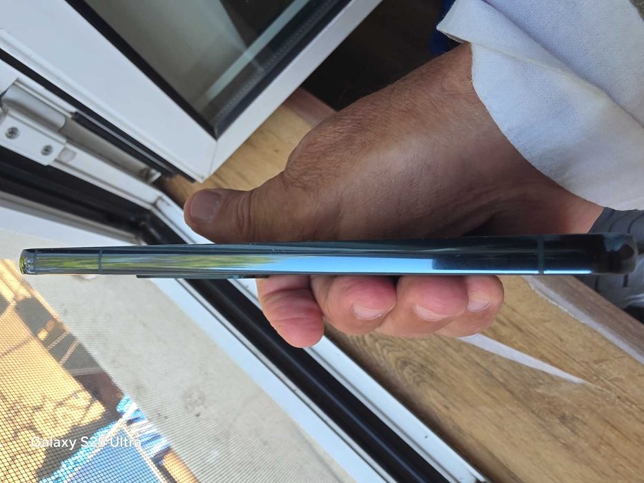 Продавам SAMSUNG S22 + 256GB