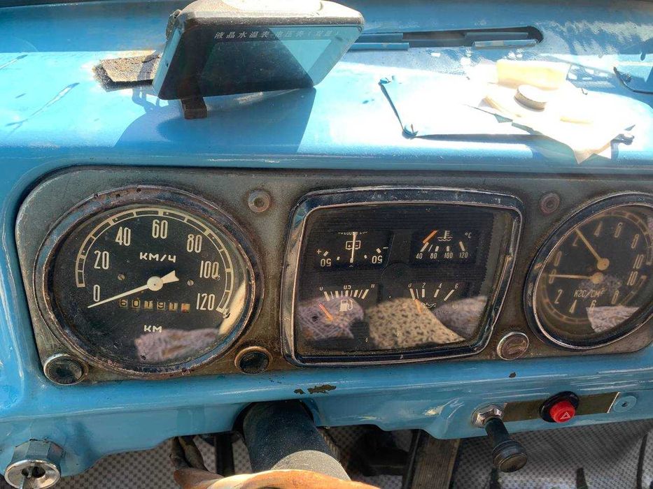 Зил сотилади.Узимники