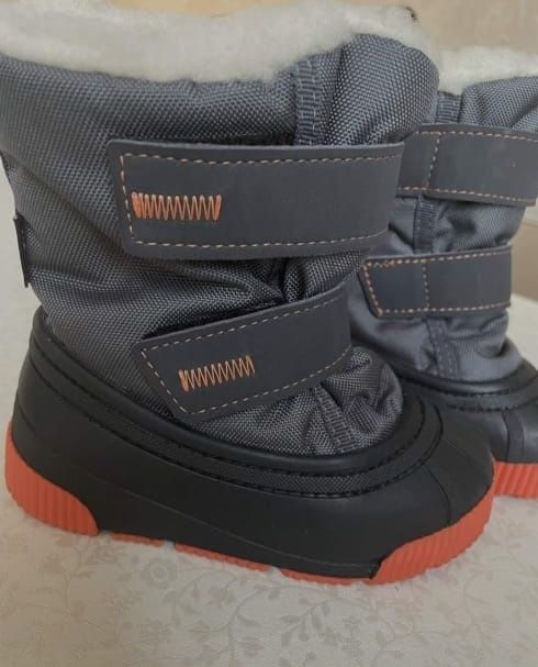 Продам зимние сапожки