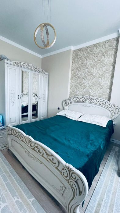 Продам спальный гарнитур