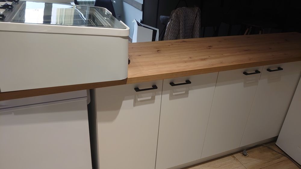 Мебелно обзавеждане