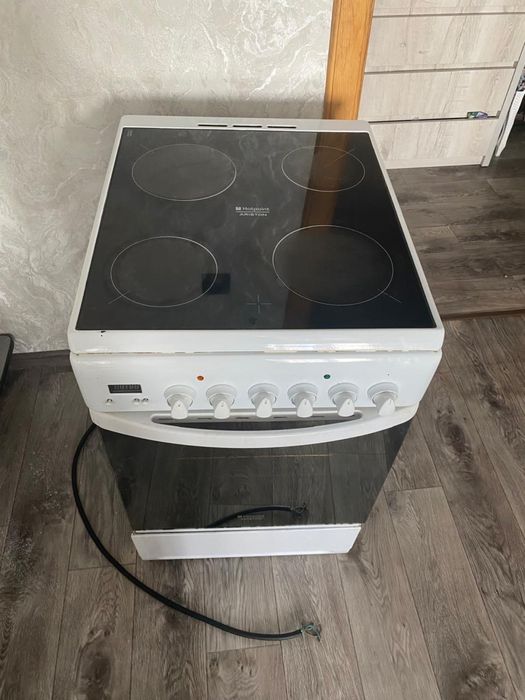 Стеклокерамическая плита Ariston