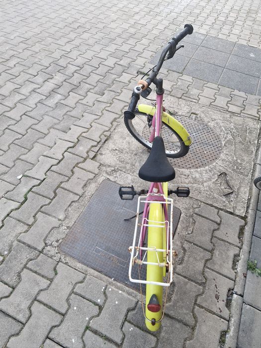 De vanzare bicicleta copii.
