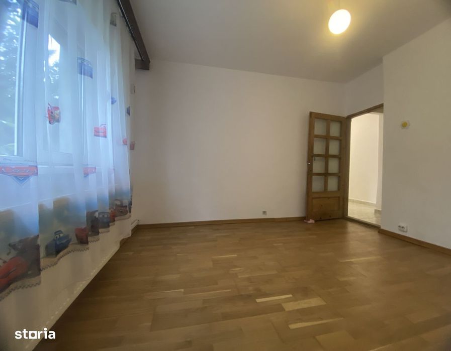 Micro 3, etajul 1! Vanzare apartament cu 3 camere, decomandat — fotografia 3