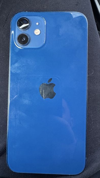 Продам айфон 12