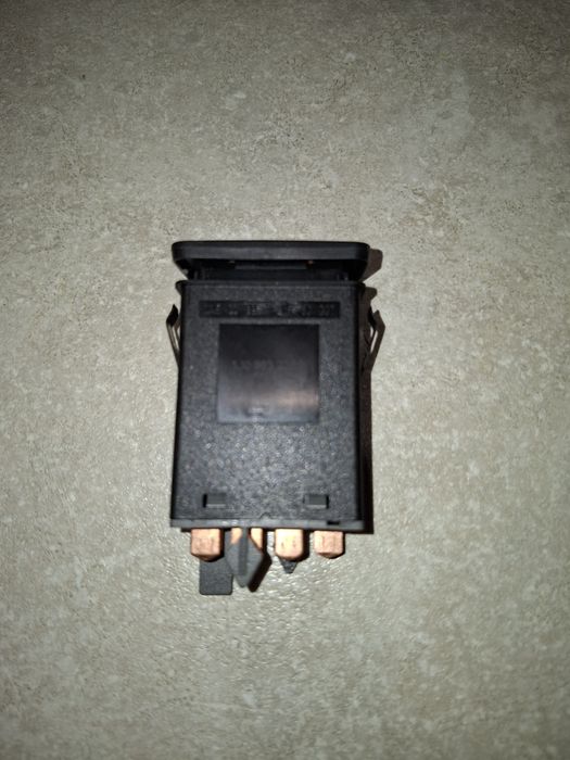 Suport pahare, buton avarii, buton dezaburire luneta  vw golf 4