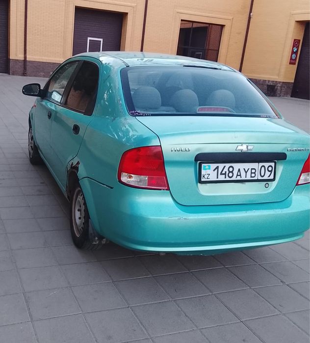 Продам машину chevrolet aveo 2005