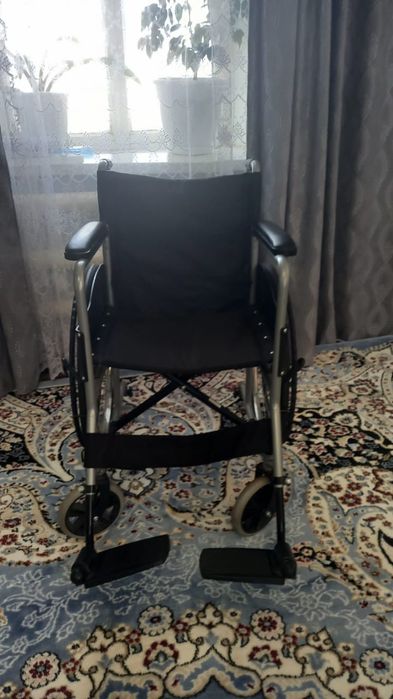 Продается инвалидная коляска.