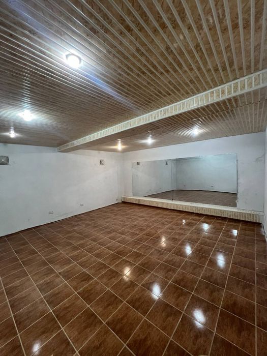 Assalom alekum yunsabod shaxriston choraxada joy arendaga beriladi