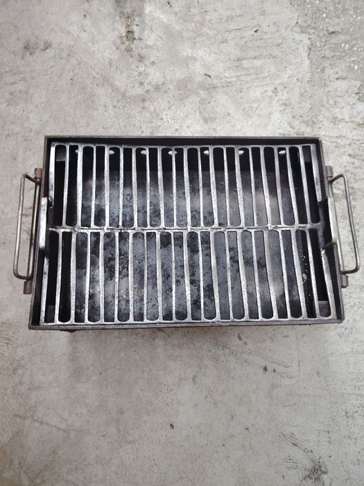 Vând grătar fară picioare