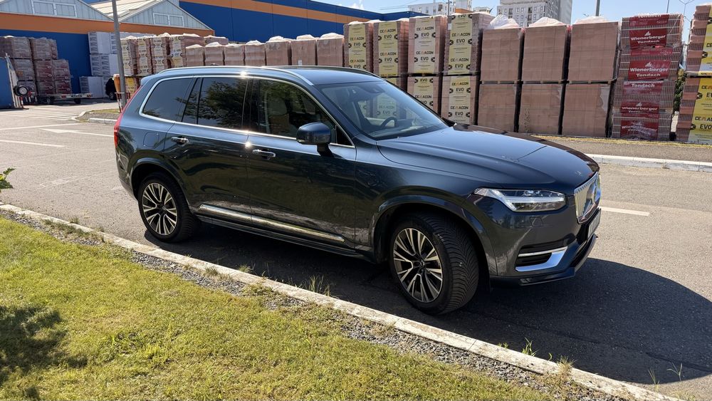 Volvo XC 90 B5 MHEV AWD 5 locuri 272 cp 4x4