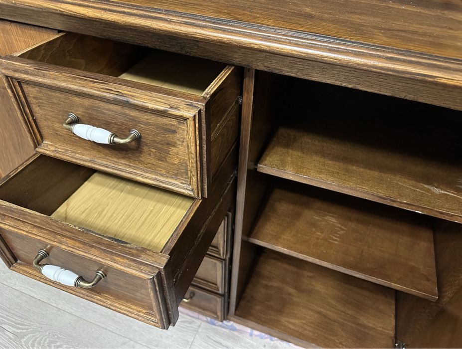 Мебели масив реставрирани