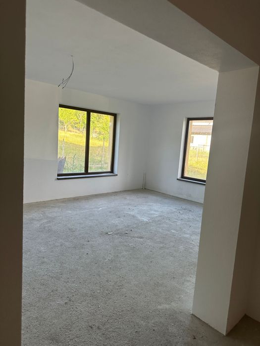 Vila moderna cu vedere panoramica, aproape de oras