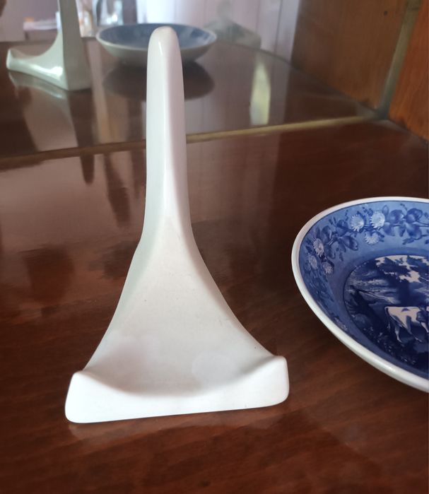 Farfurioară decorativă veche realizată de manufactură Villeroy & Boch