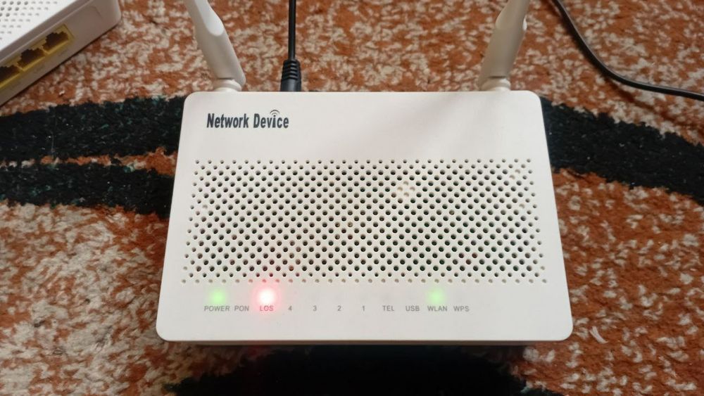 Huawei EchoLife HG8245H5 yangi
GPON ONT optik