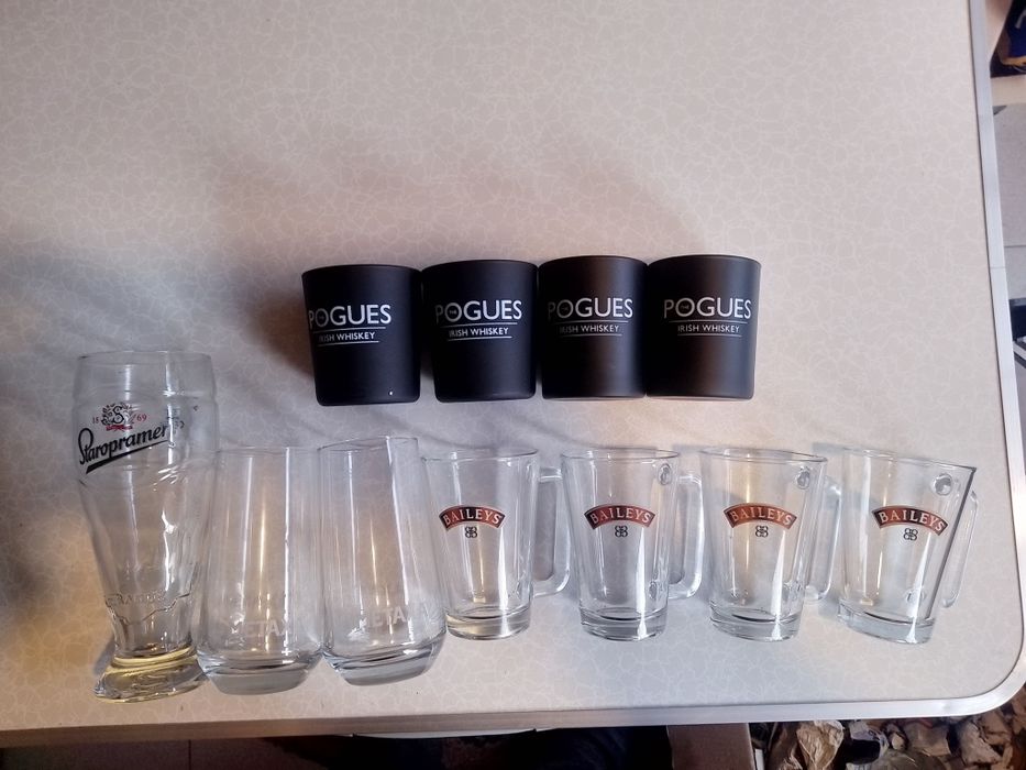 Стъклени чаши Бейлис, Джони Уокър и др.