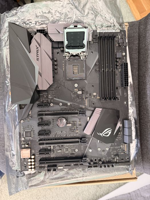 Дънна платка: Asus Rog strix Z270F Gaming