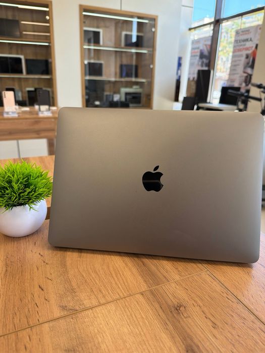 MacBook Air 13,3 2020 M1