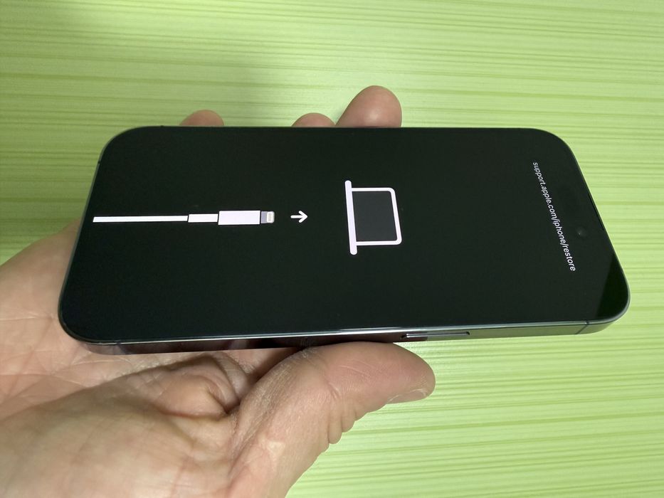 iPhone 14 pro - pentru piese