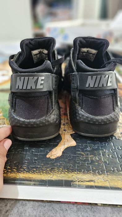 Adidaşi Nike Air Huarache Run ediție speciala