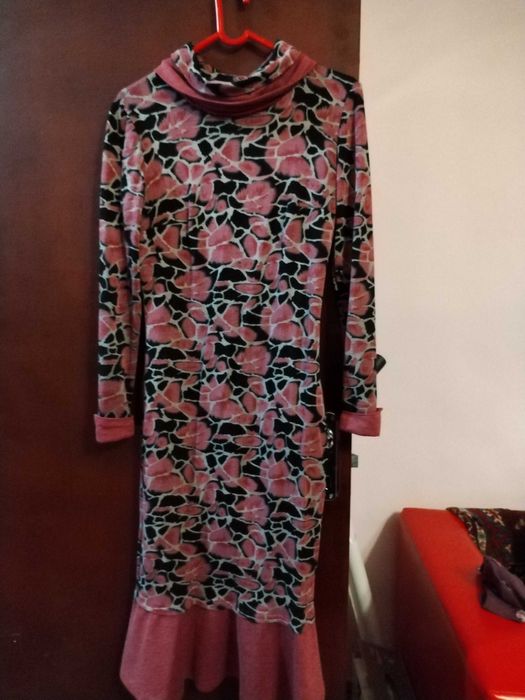 Haine de ocazie - rochii, fuste