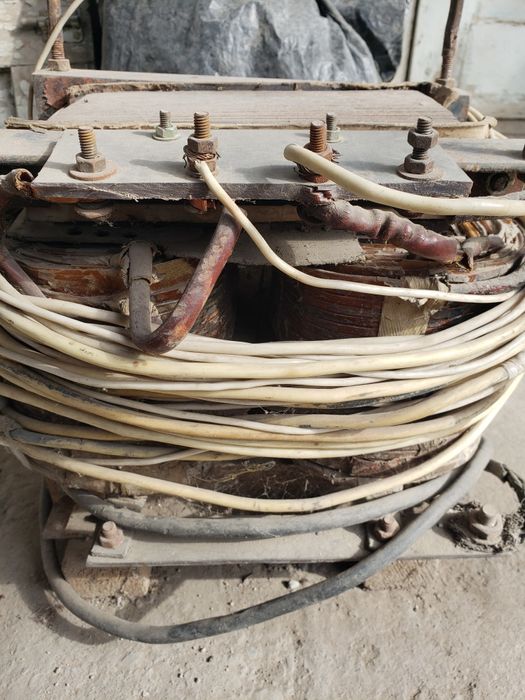 Свароный.аппарат.сотилади.