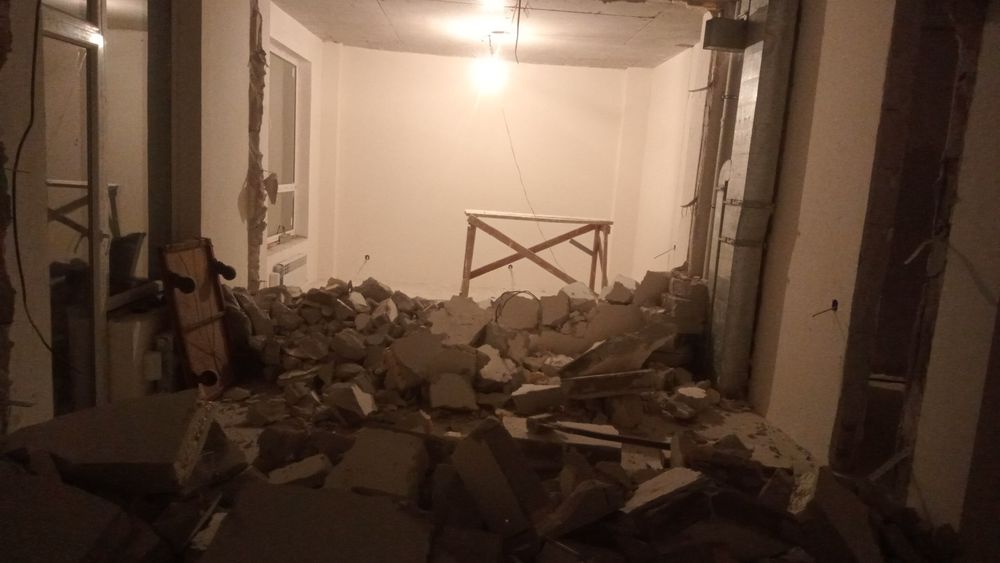 Демонтаж снос разбор стен полов перегородок