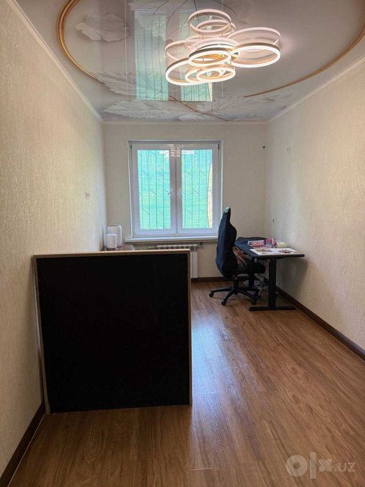 Продаю Квартиру 3ком 4этаж 4ех этажный дом. Кирпичное здание вторичное
