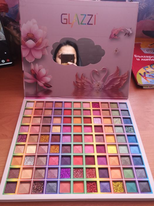 Професионална палитра сенки за очи с 99 различни цветове