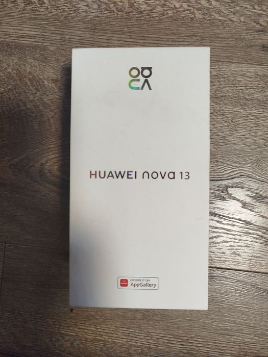 Продавам чисто нов телефон Huawei nova 13