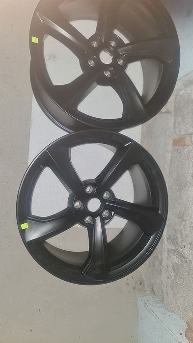 Vand Set 4  jante auto noi,nefolosite pe 19