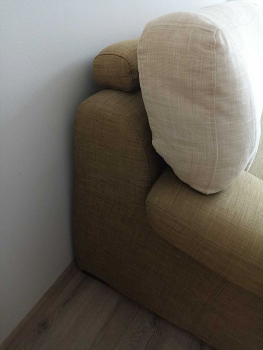 Ъглов диван с лежанка. Изключително здрав и много добре запазен!