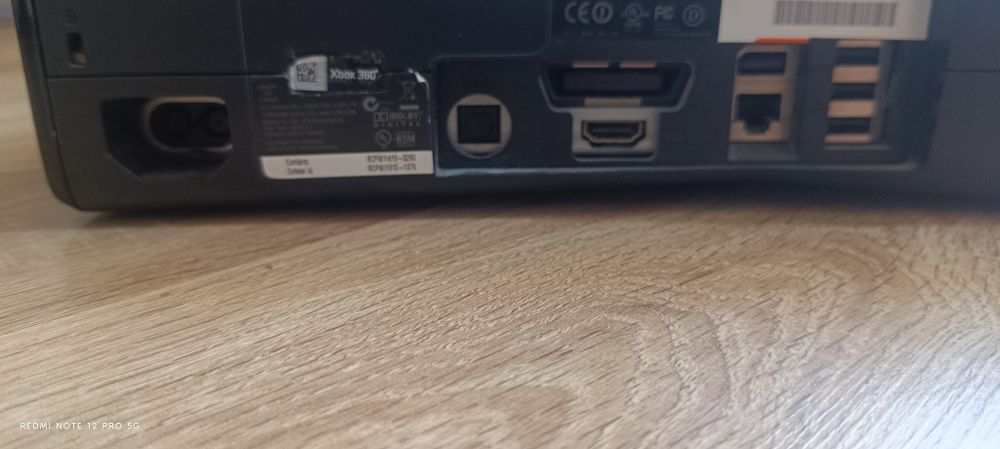 Vand xbox 360 fara cablu de încarcare si HDMI