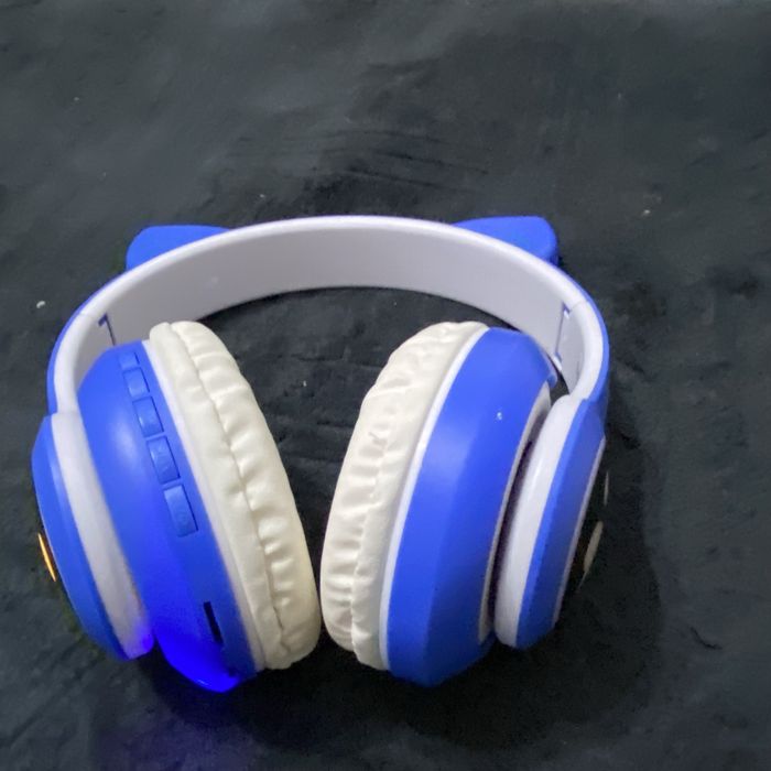 наушник за 3000 тг -