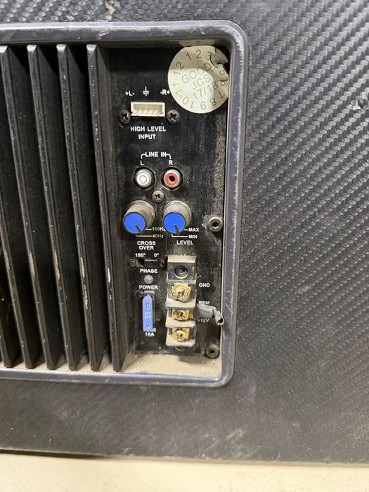 Продам сабуфер рабочий