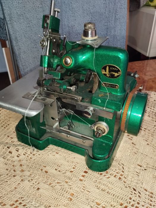 Продается оверлок